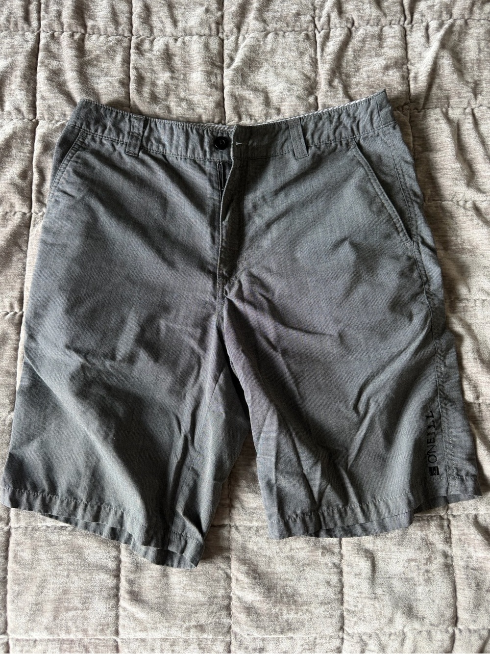 O'Neill Men's 32 Gray Casual Performance Shorts 10” missing one button